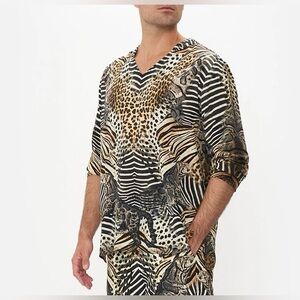 Camilla Hooded Mantan
For The Love Of Leo size :M